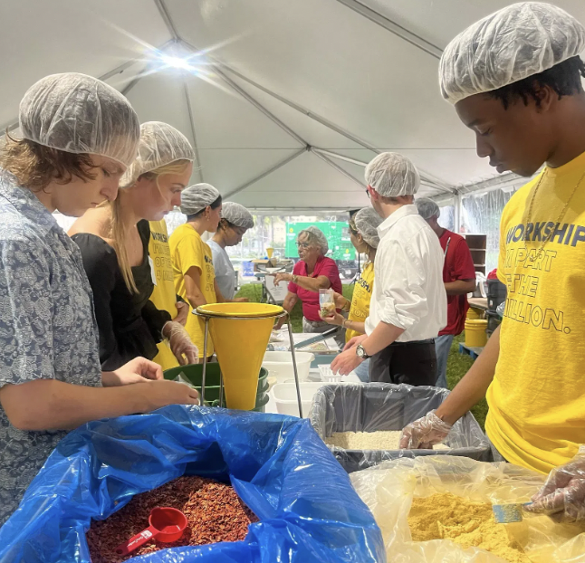 Palm Beach Atlantic University Pack 50,000 Meals In 2 Hours